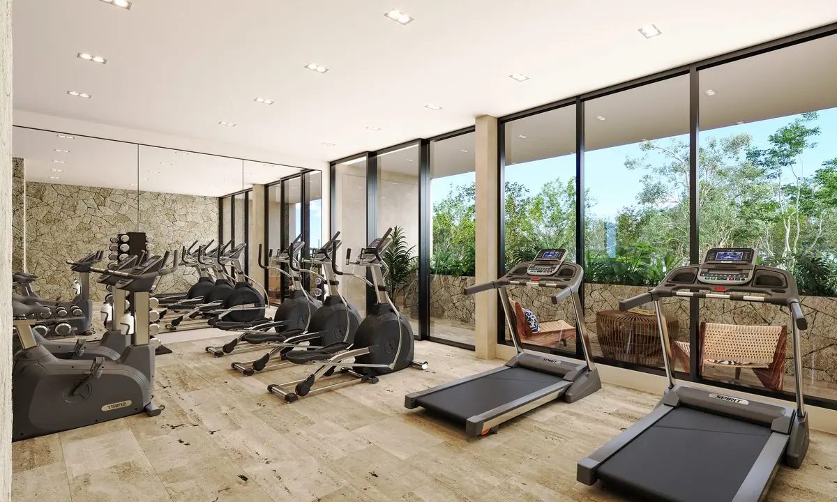 Gimnasio con vista al océano en Arrecife Sisal