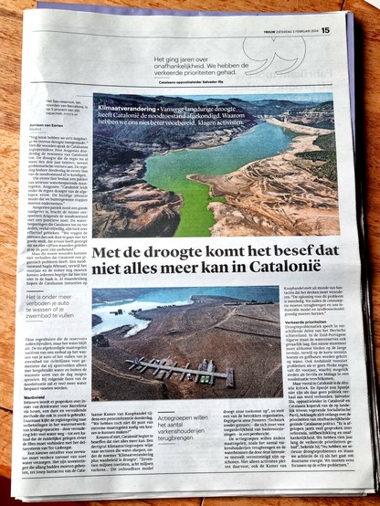 Two photos of an almost empty reservoir. Headline: Doughy comes with realizing that not everything is possible anymore in Catalunya. 