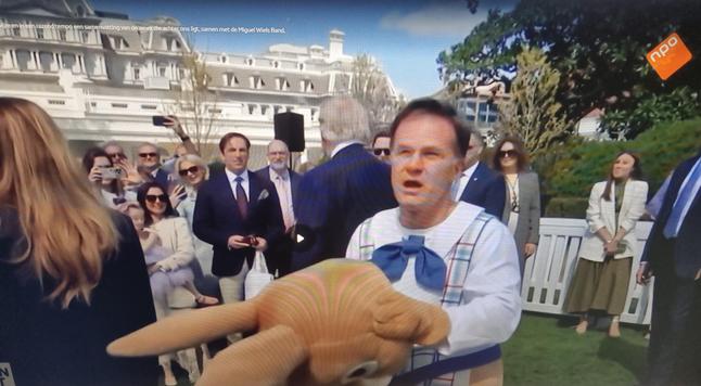 Rutte looking exhausted after taking off his Easter bunny costume on the White House lawn