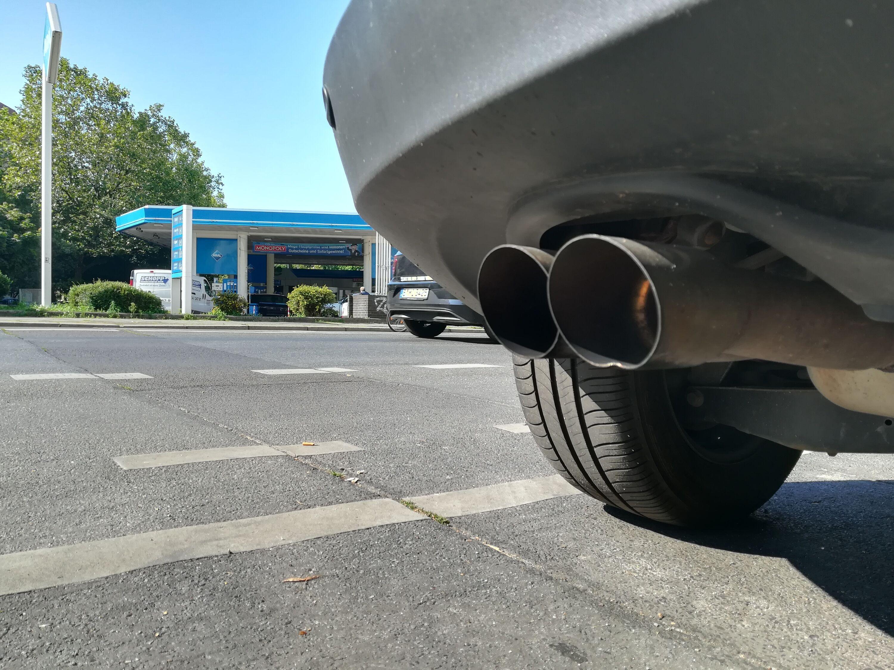 Critics warn Franco-German EU car emissions deal would weaken domestic carmakers, hurt consumers #EUGreenDeal #cars #EVs