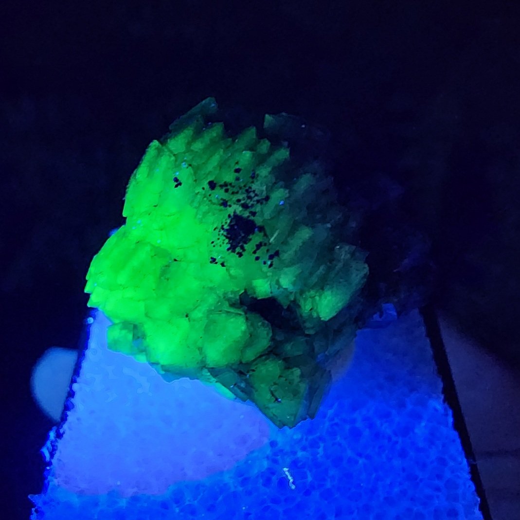Adamite Thumbnail | Ojuela Mine, Mapimi, Durango, Mexico | Zn2(AsO4)(OH) | UV Reactive Adamite Specimen