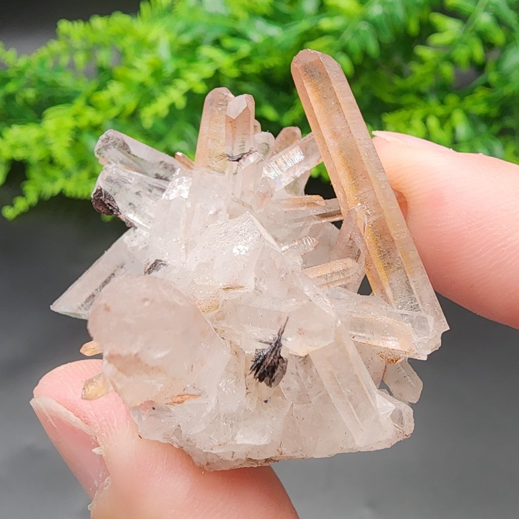 Red Quartz | China | SiO2 | Hematite Included Quartz Specimen - Image 3