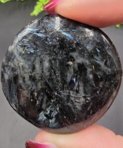 Nuummite Palmstone | Finland | (Mg 2)(Mg 5)Si 8O 22(OH) 2 | Polished Nuummite