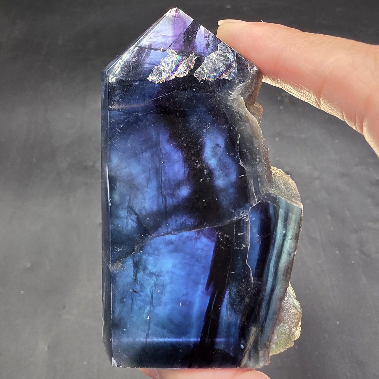 Black Rose Fluorite Tower | China | CaF2 | Red UV Reactive Polished Fluorite - Image 6