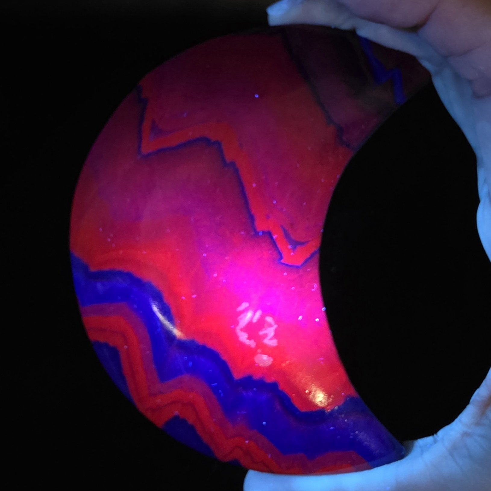 Black Rose Fluorite Moon | China | CaF2 | Red UV Reactive Polished Fluorite - Image 8