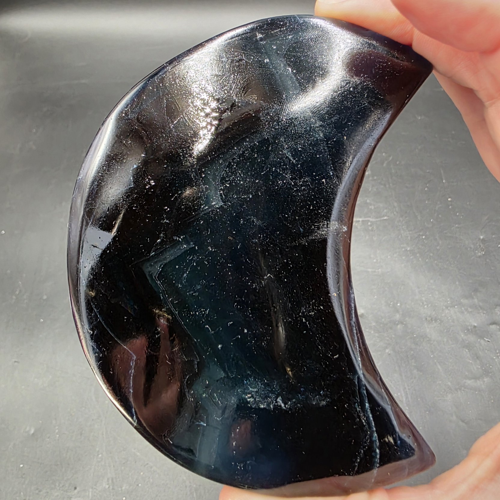 Black Rose Fluorite Moon | China | CaF2 | Red UV Reactive Polished Fluorite - Image 4