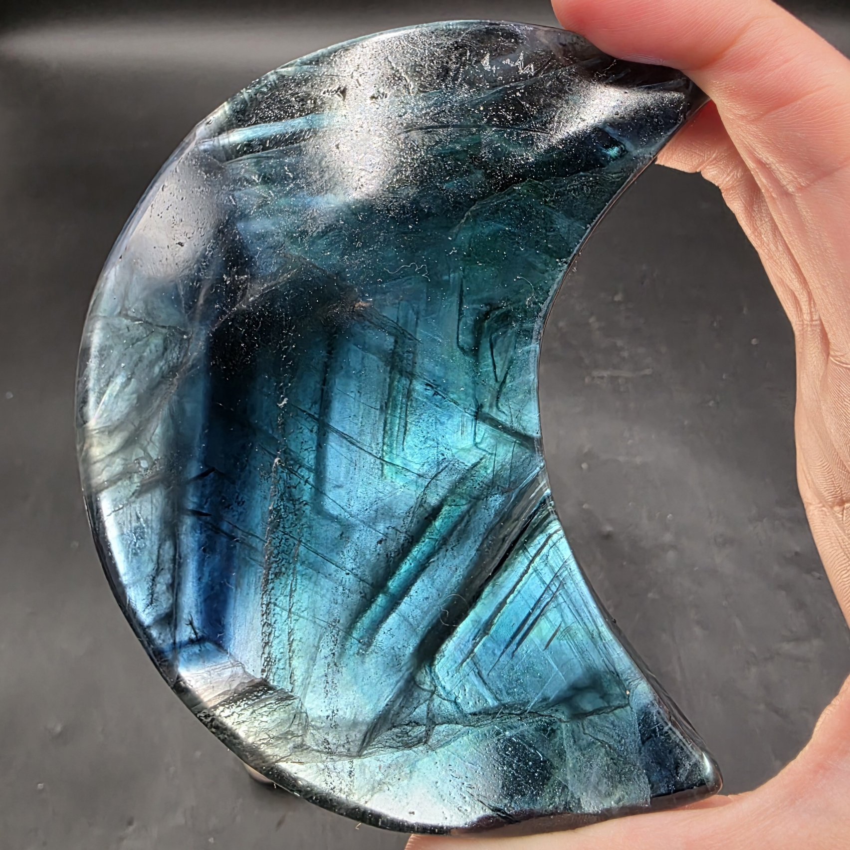 Black Rose Fluorite Moon | China | CaF2 | Red UV Reactive Polished Fluorite - Image 6