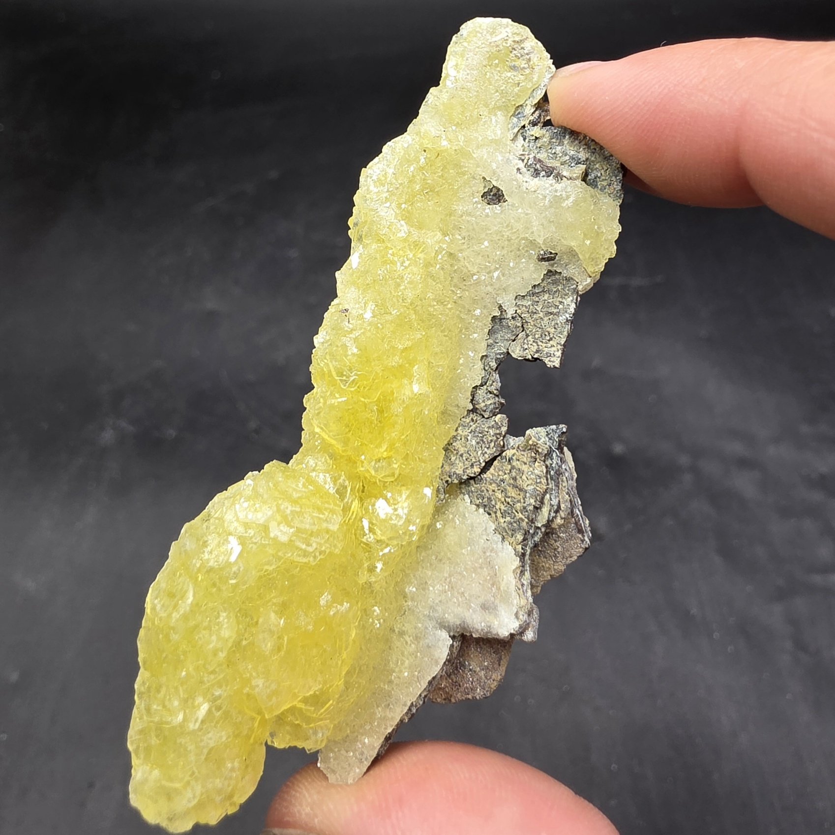 Brucite | Pakistan | Mg(OH)2 | Brucite Specimen - Image 2