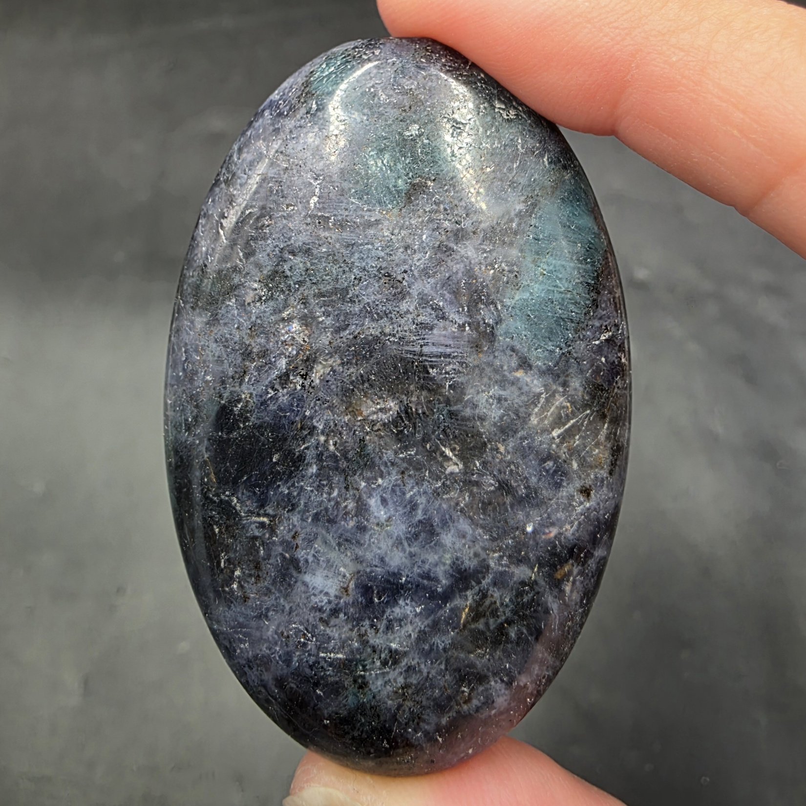 Iolite Palmstone | Tanzania | (Mg,Fe)2Al3(AlSi5O18) | Polished Iolite - Image 4