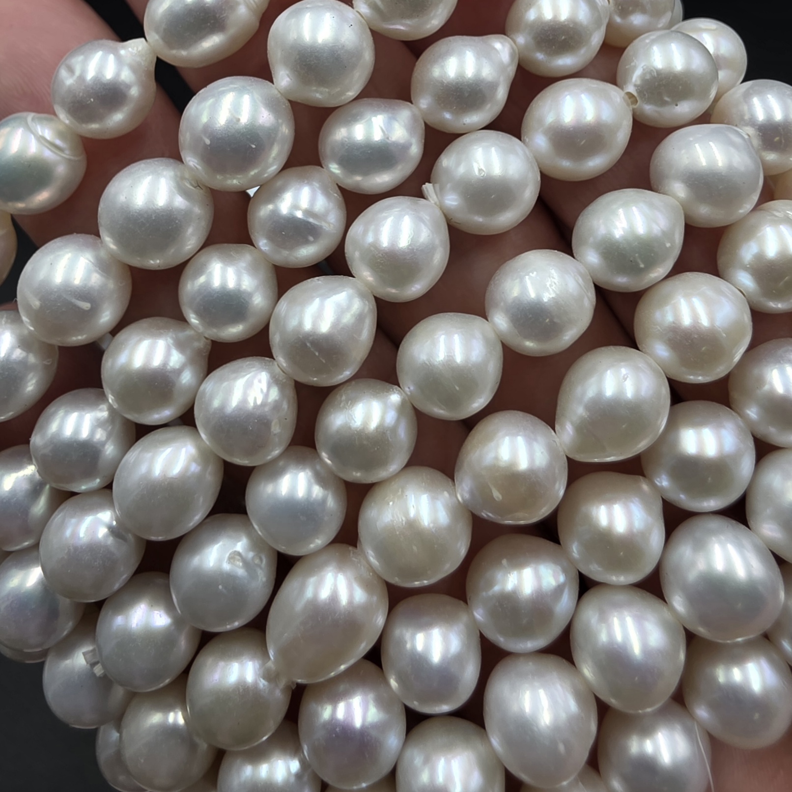 Freshwater Pearl Bracelet ~6mm Beads | China | CaCO3 + Organic Protein | Organic Material