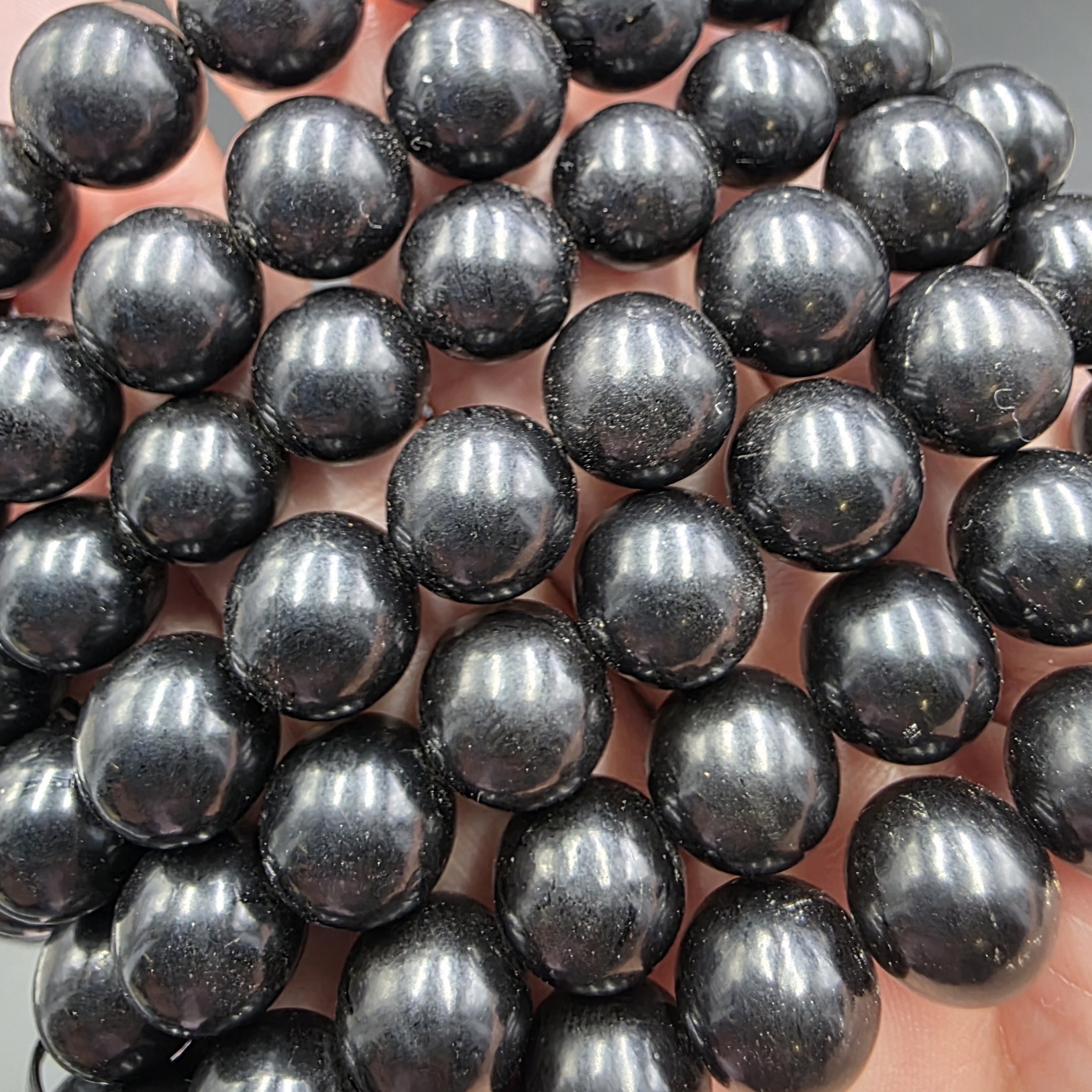Jet Bracelet ~10mm Beads | China | 75% Carbon 12% Oxygen 13% Sulfur & Hydrogen| Polished Jet