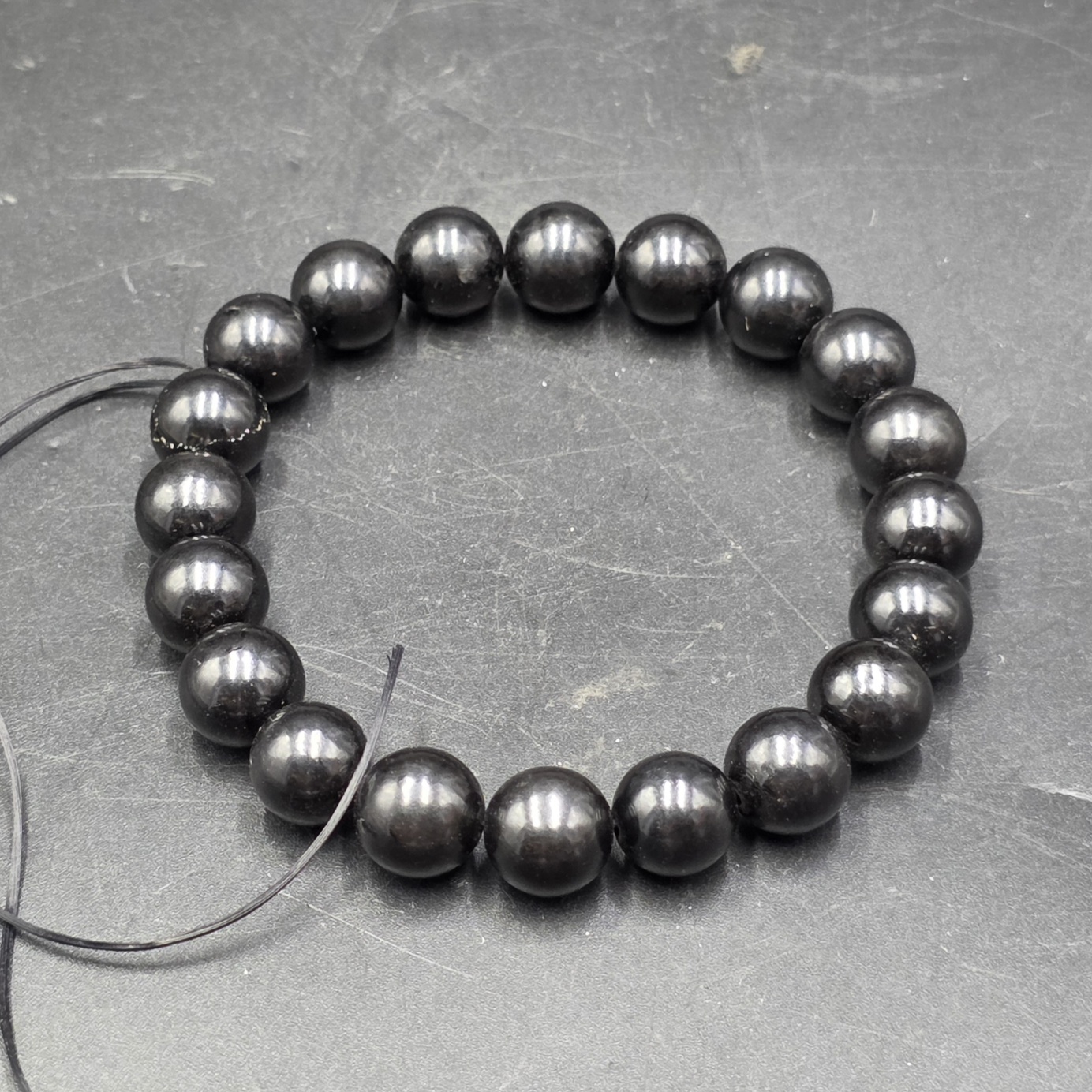 Jet Bracelet ~10mm Beads | China | 75% Carbon 12% Oxygen 13% Sulfur & Hydrogen| Polished Jet - Image 2