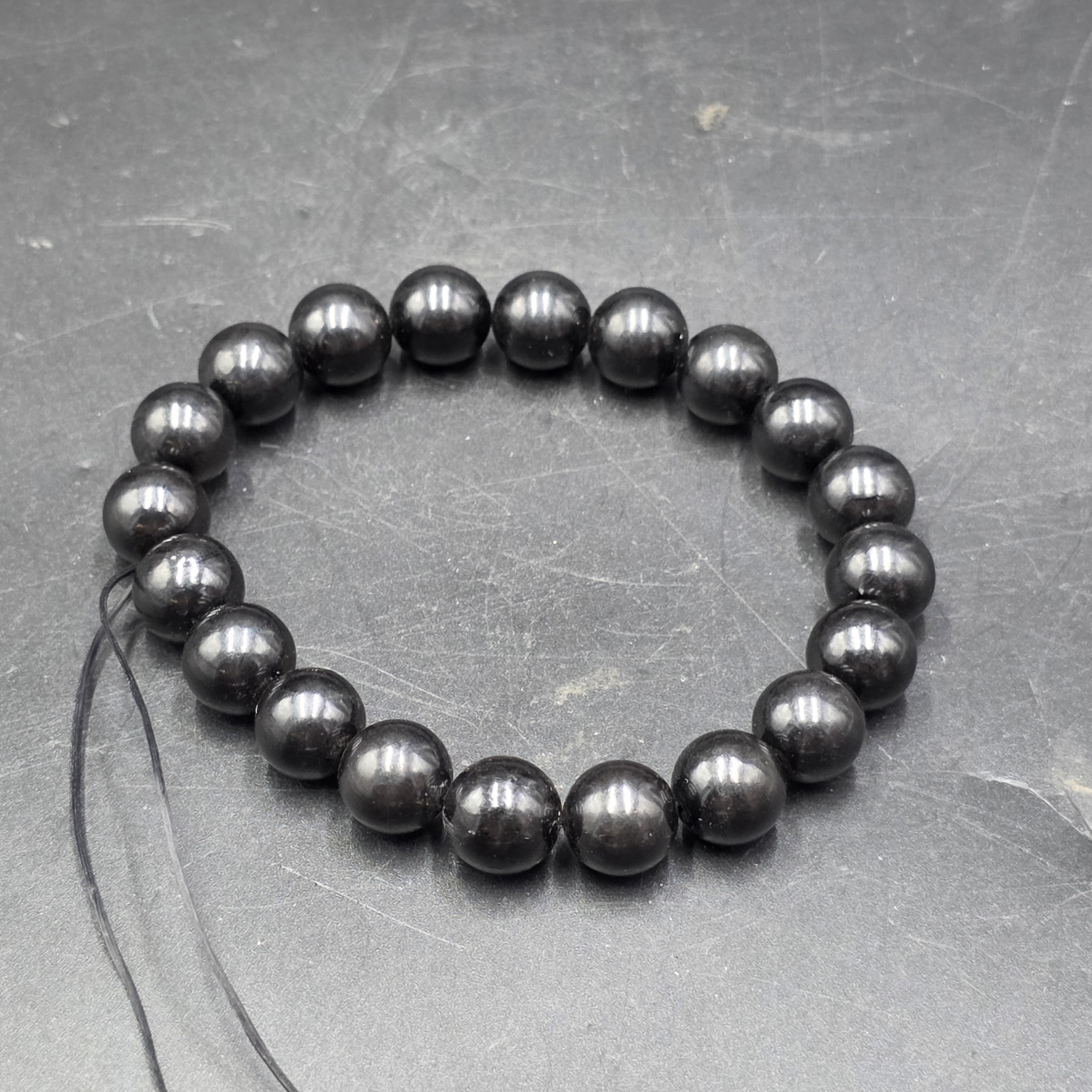 Jet Bracelet ~10mm Beads | China | 75% Carbon 12% Oxygen 13% Sulfur & Hydrogen| Polished Jet - Image 3