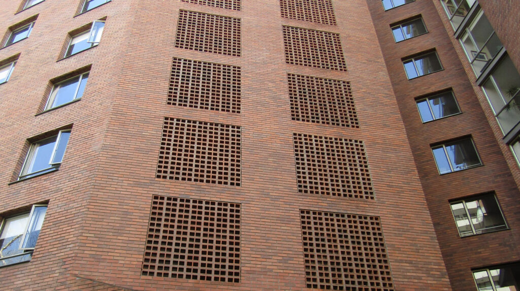 Edificio Lyon – Arquitectura, jardín y materialidad