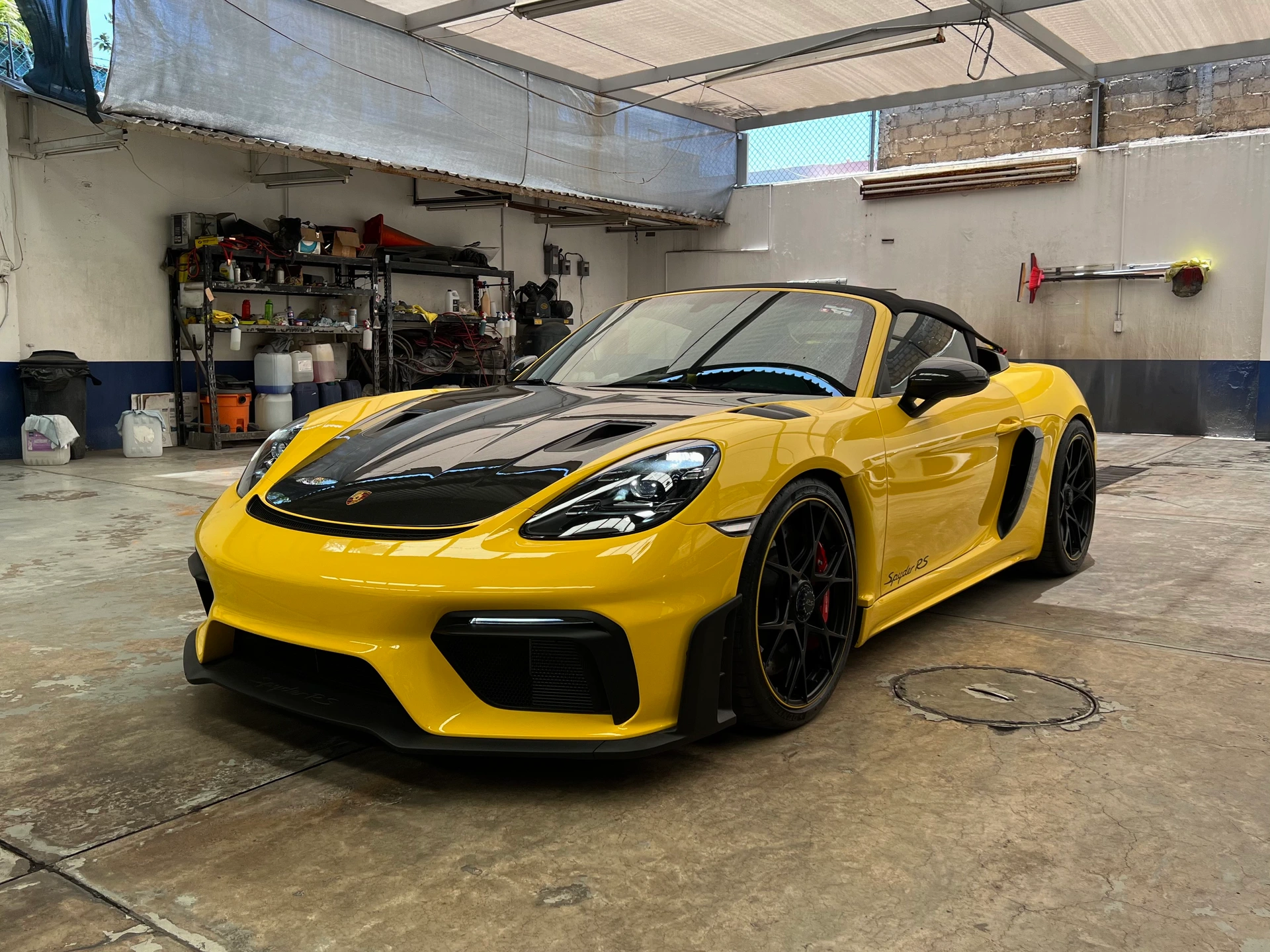 2024 porsche GT4 