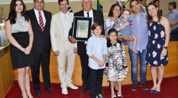 Legislativo concede título de cidadão caraguatatubense ao jornalista Cesar Jumana