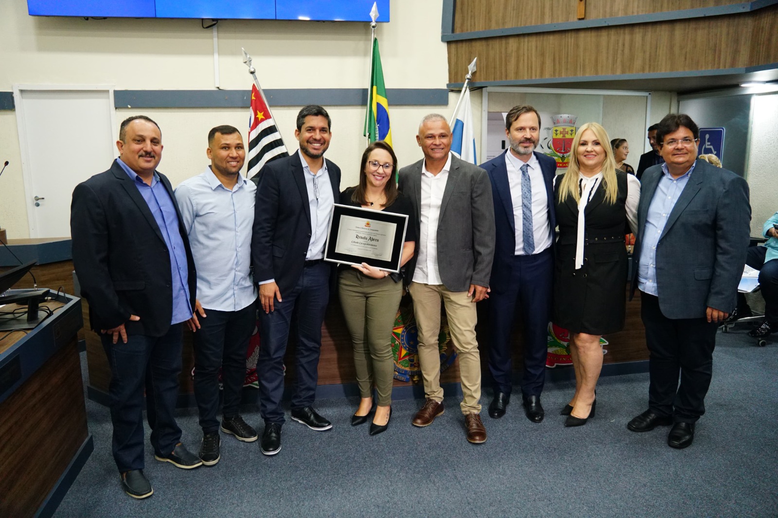 Câmara homenageia deputada federal com título de cidadã caraguatatubense