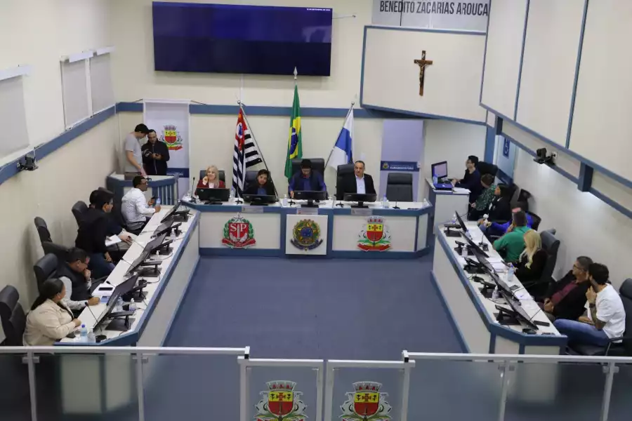 Bloqueios da Tamoios provocam prejuízos, e Câmara cobra concessionária por respeito aos usuários