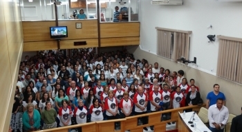 Projeto que obriga relação de medicamentos no site oficial é aprovado em primeiro turno