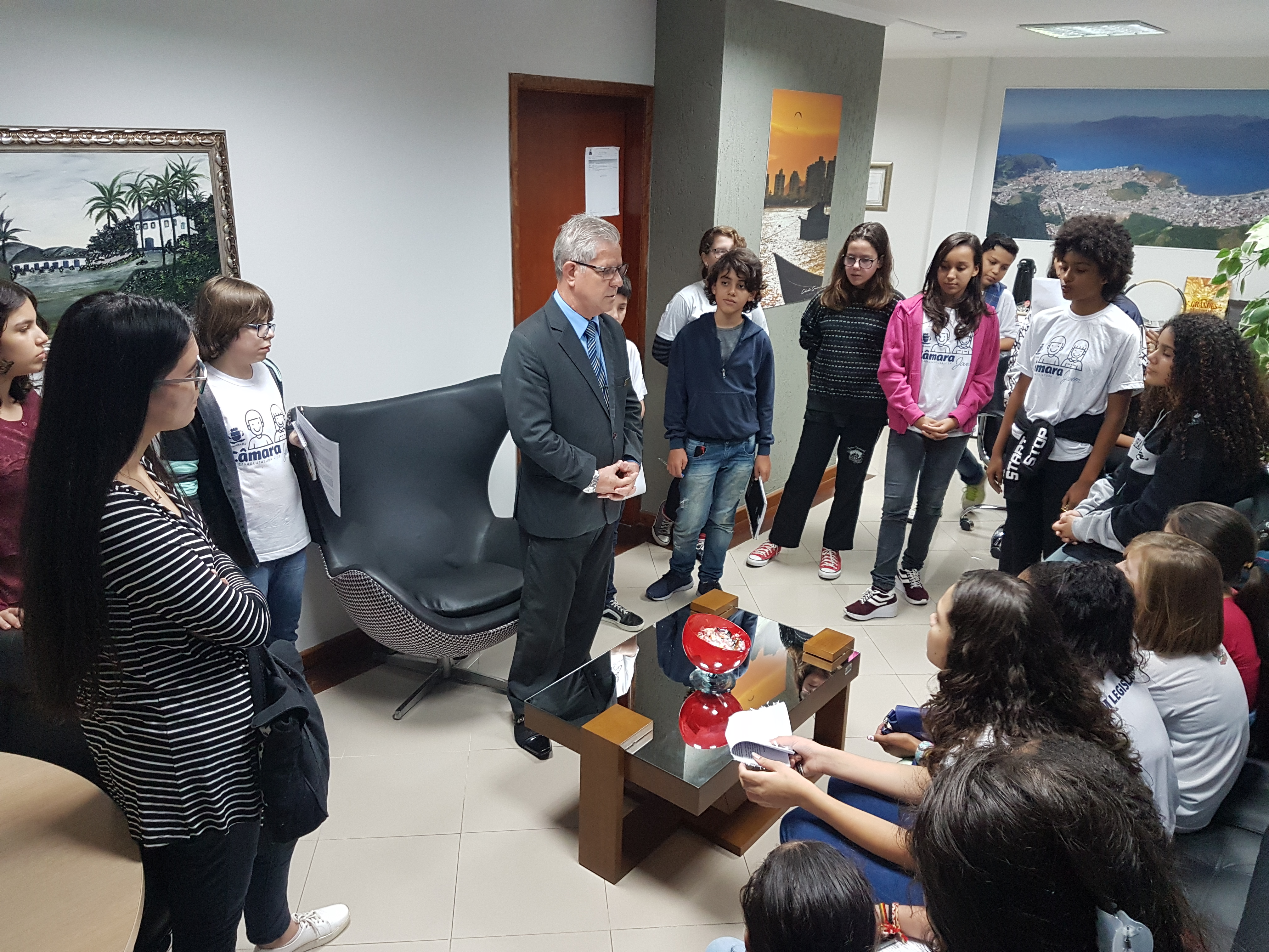 Jovens Vereadores se preparam para a primeira sessão