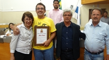 Esportistas recebem moção na Câmara Municipal