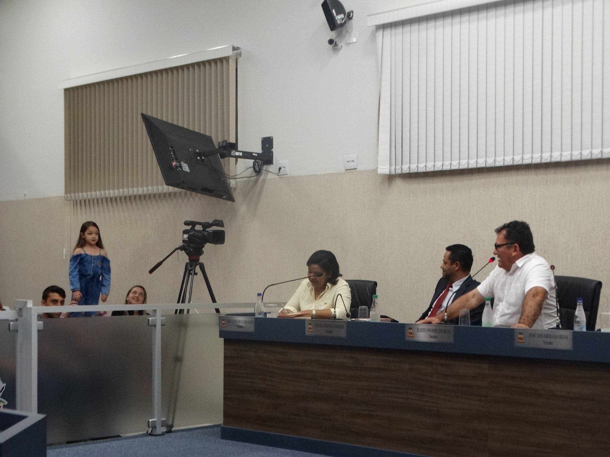 Moções e requerimentos são aprovados em sessão