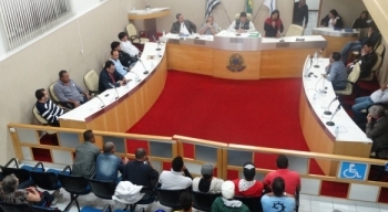 Parlamentares aprovam projeto que autoriza benefício a servidores