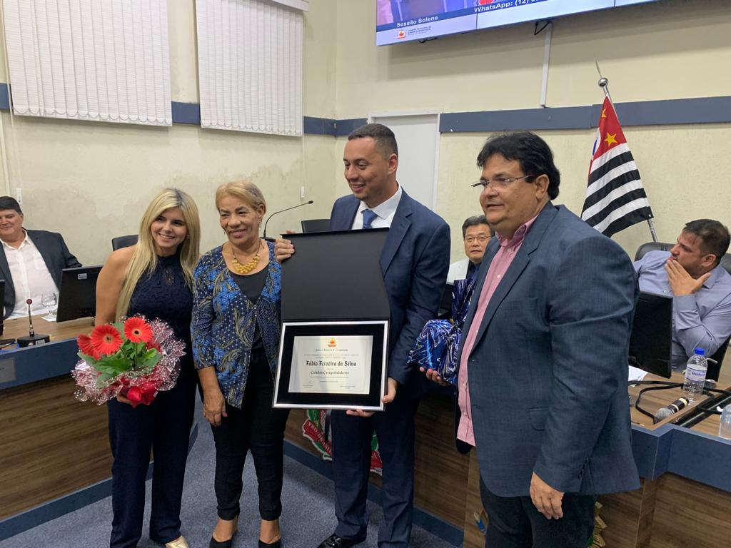 Pedro Hirochi Toyota e Fabio Ferreira da Silva recebem título de Cidadãos Caraguatatubenses