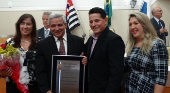Câmara Municipal concede o título de Cidadão Caraguatatubense a Alípio Maia