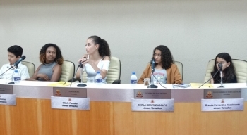 Jovens Vereadores discutem regimento interno