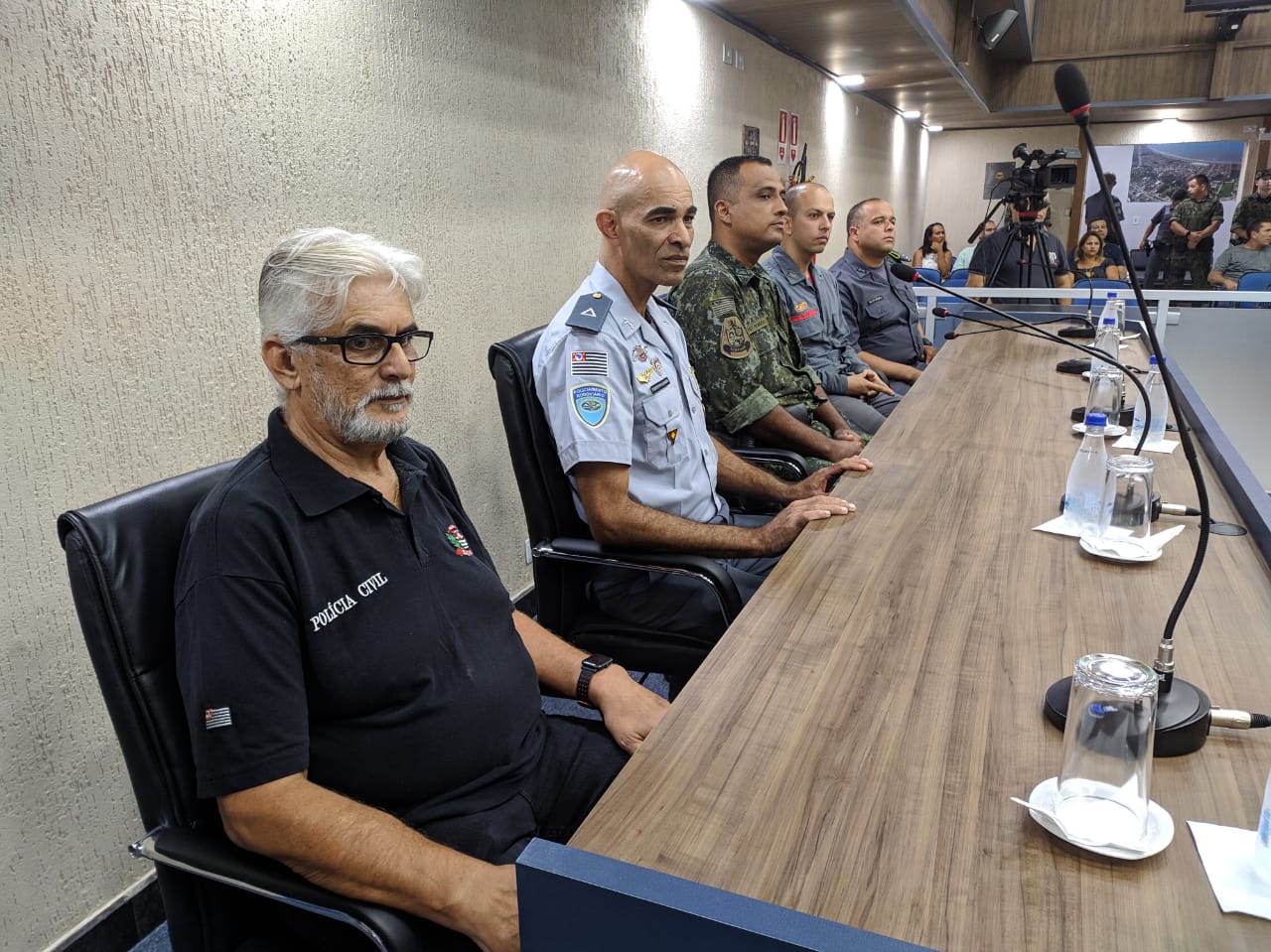 Câmara concede honrarias a policiais