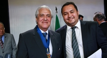 Legislativo concede o título de Cidadão Caraguatatubense a Ronaldo Fernandes