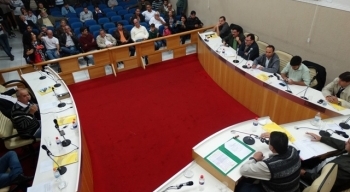 Câmara cria CPI para apurar possíveis irregularidades no pagamento de férias a professores da rede pública