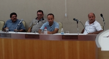 Vereadores suplentes tomam posse na Câmara de Caraguá