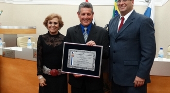Professor Carlos Luz é o novo Cidadão Caraguatatubense