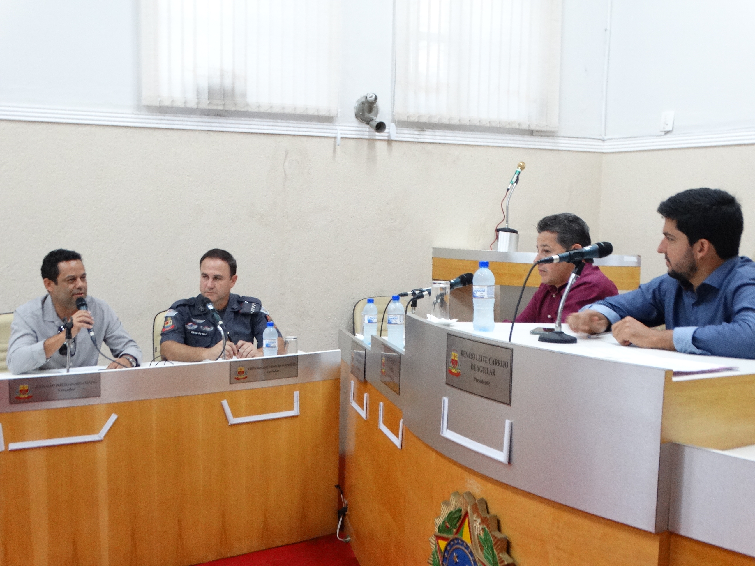 Câmara realiza primeira audiência pública sobre projetos de som excessivo e proibição de canudos; próximo encontro é na segunda-feira