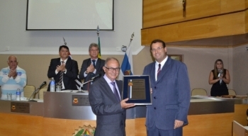 Câmara concede título de cidadão caraguatatubense para Benedicto Pinto de Faria