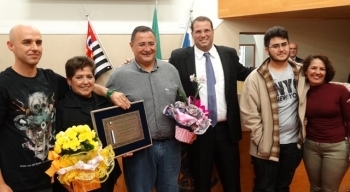 Título de cidadã caraguatatubense é concedido a Inês Ueda