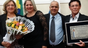 Título de Cidadão Caraguatatubense é concedido a Jurandil Amorim