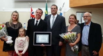 Câmara concede o título de Cidadão Caraguatatubense a Leandro Borella