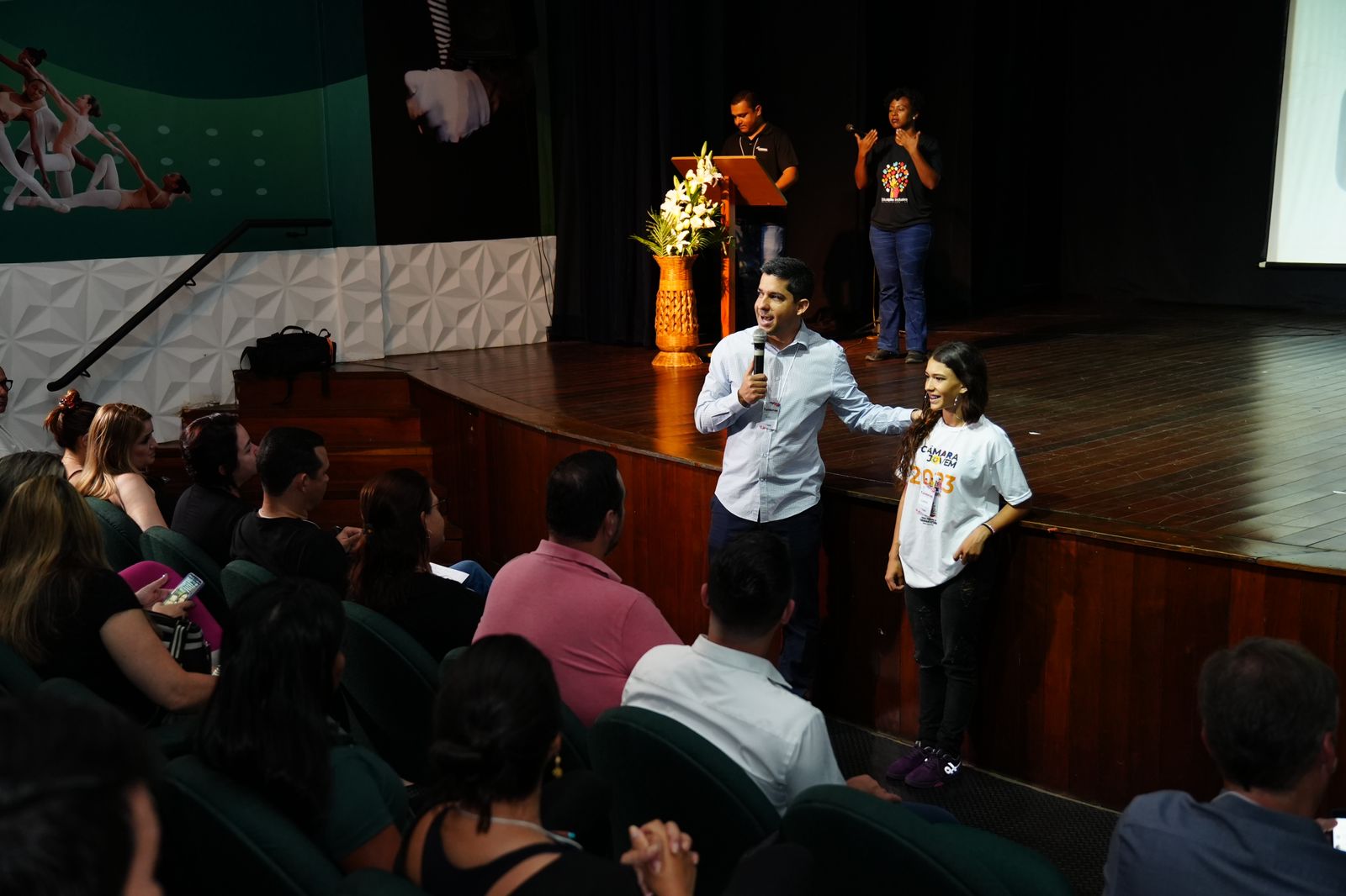 Vereadores participam da 1ª Conferência Municipal da Juventude em Caraguatatuba