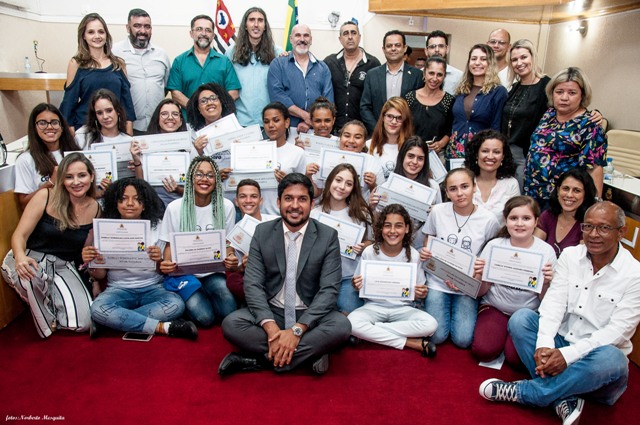 Sessão solene encerra segunda turma da Câmara Jovem