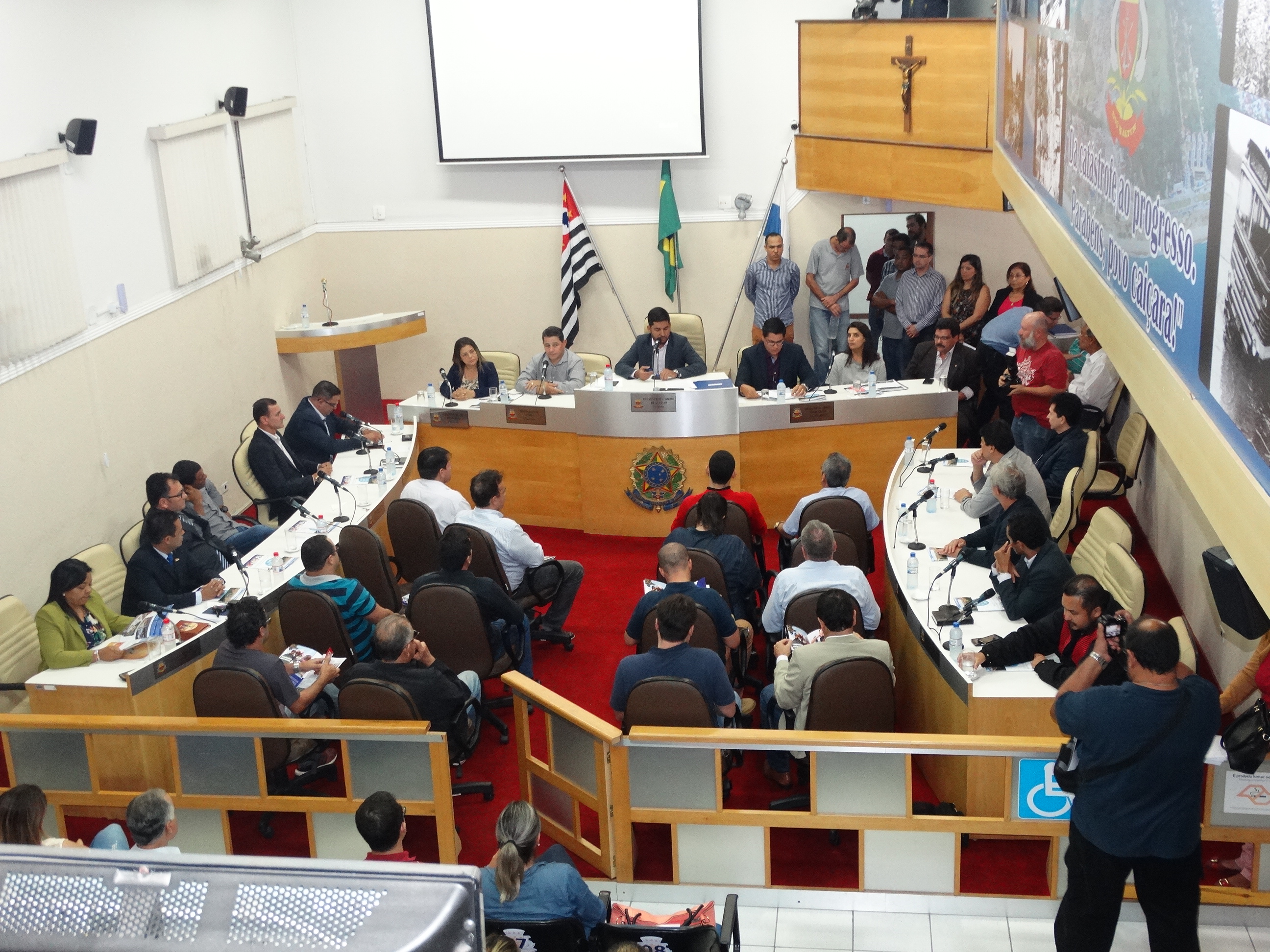 Prefeito vai à Câmara para prestação de contas