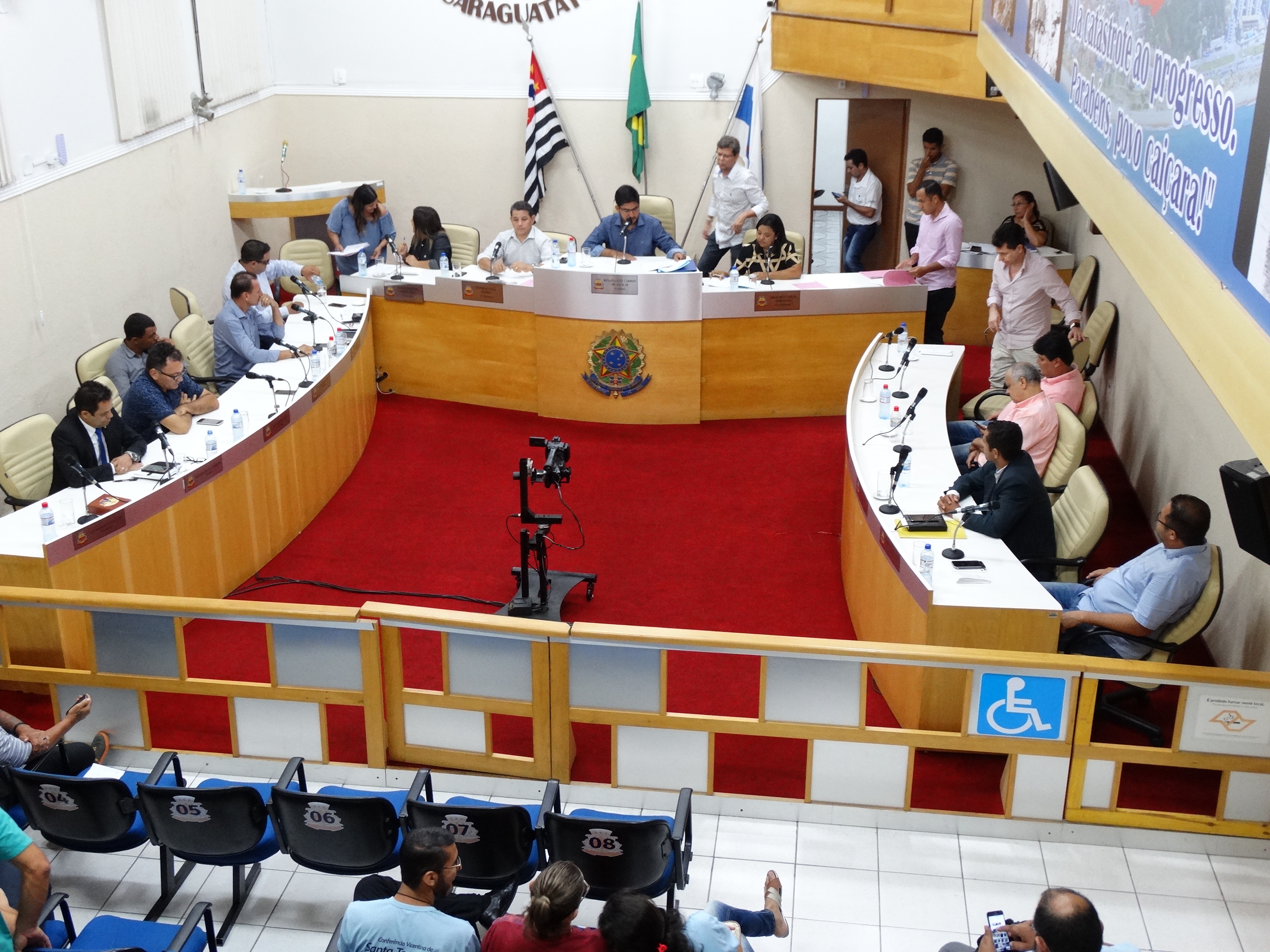 Câmara mantém parecer que rejeita contas do Executivo de 2013