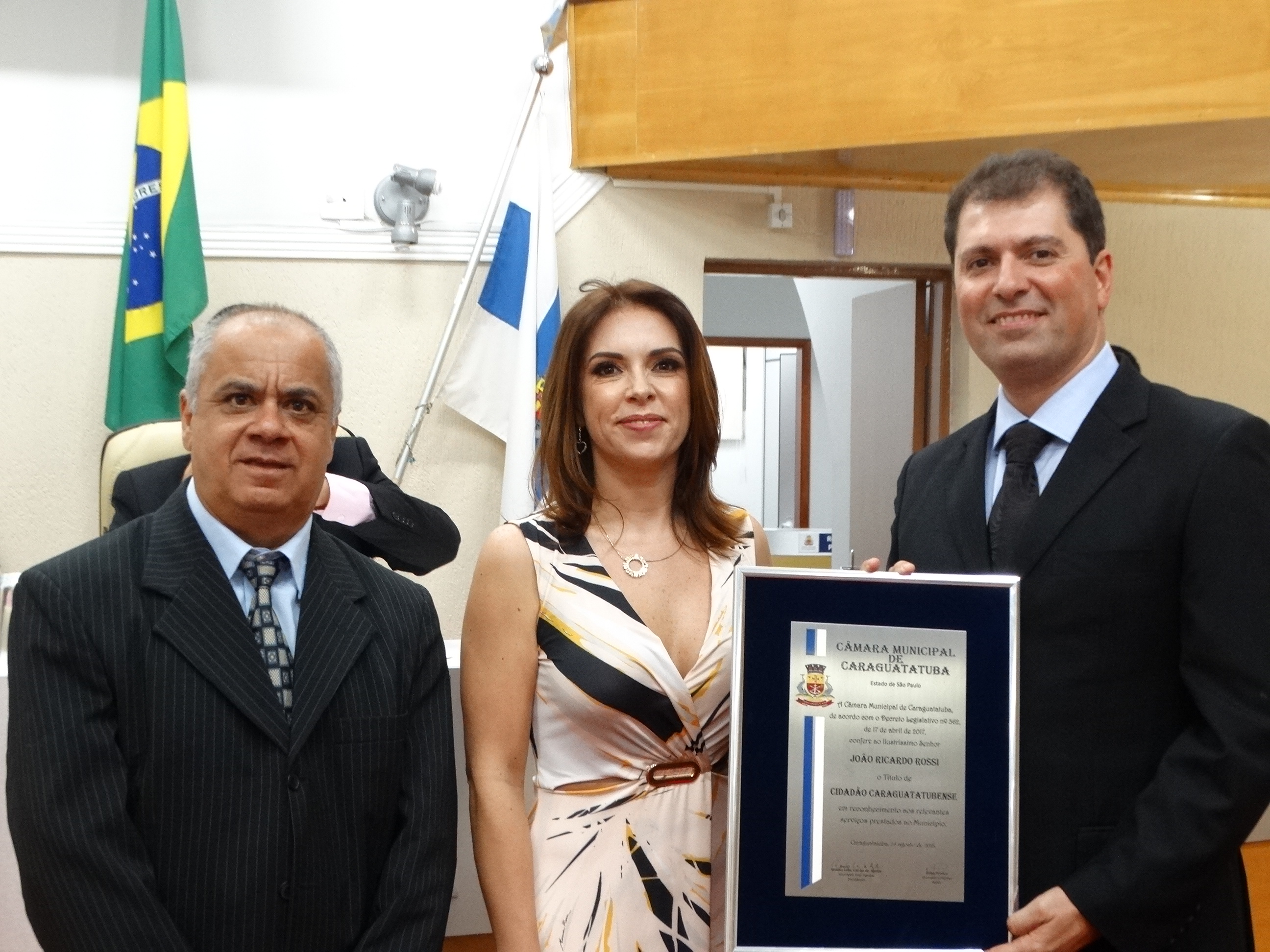 Título de Cidadão Caraguatatubense é concedido ao Dr. João Ricardo Rossi