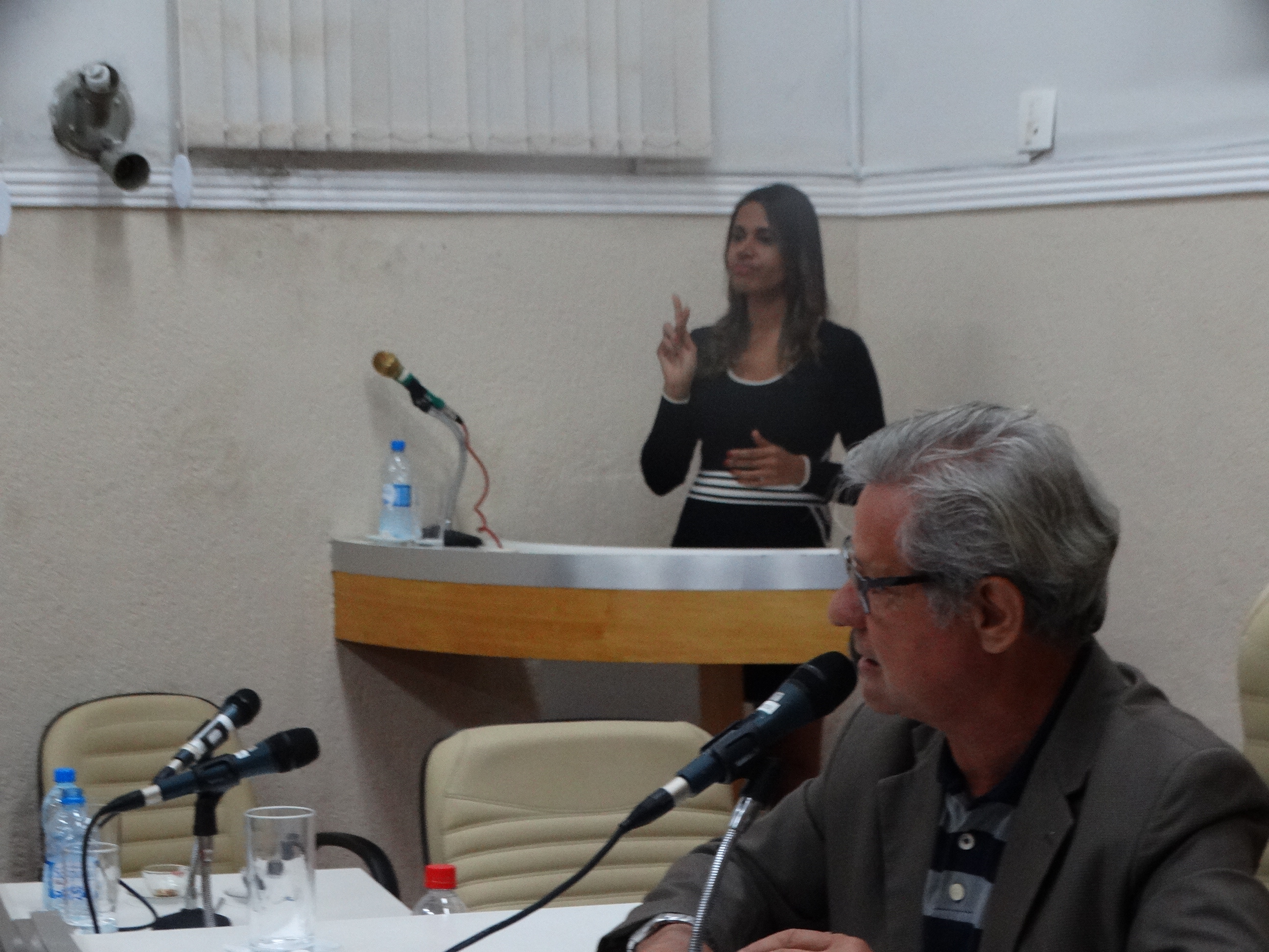 Aprovado projeto sobre meia-entrada para professores no município