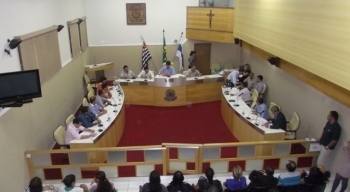 Em primeiro turno, vereadores aprovam orçamento para 2014