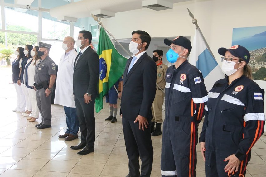 Legislativo participa de cerimônia em homenagem ao Aniversário de 164 anos de Caraguatatuba