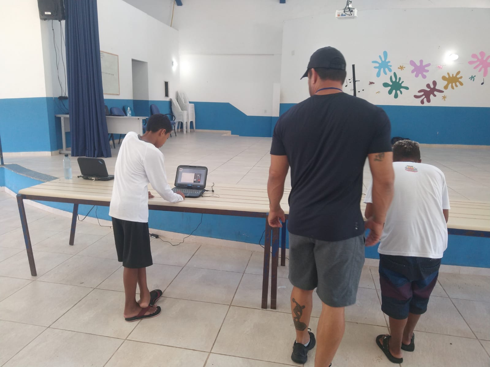 Alunos da EMEF Luiz Silvar do Prado fazem eleição eletrônica para a Câmara Jovem 2023