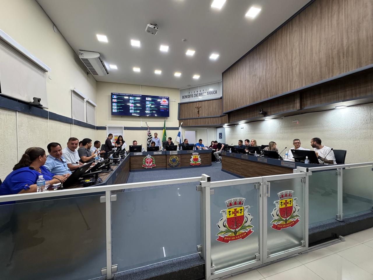 Câmara aprova CAR do transporte público e elege membros da Comissão Permanente de Educação e Cultura